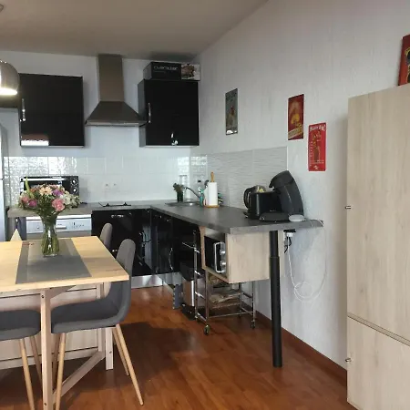 T3 Classé 3 étoiles Vue Avec Terrasse ,plage 2 Minutes à Pied * Ajaccio (Corsica)