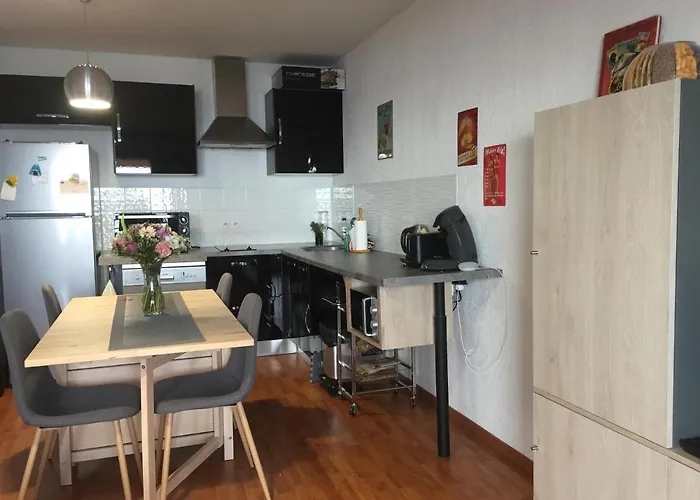 T3 Classé 3 étoiles Vue Avec Terrasse ,plage 2 Minutes à Pied * Ajaccio (Corsica)