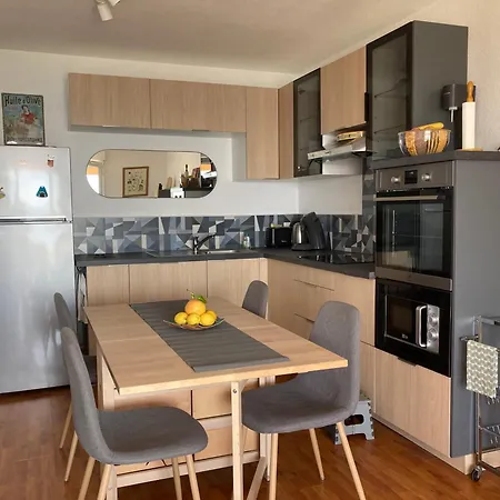 T3 Classe 3 Etoiles Vue Avec Terrasse ,plage 2 Minutes A Pied Apartment *
