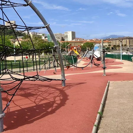 T3 Classe 3 Etoiles Vue Avec Terrasse ,plage 2 Minutes A Pied Appartement Ajaccio (Corsica)